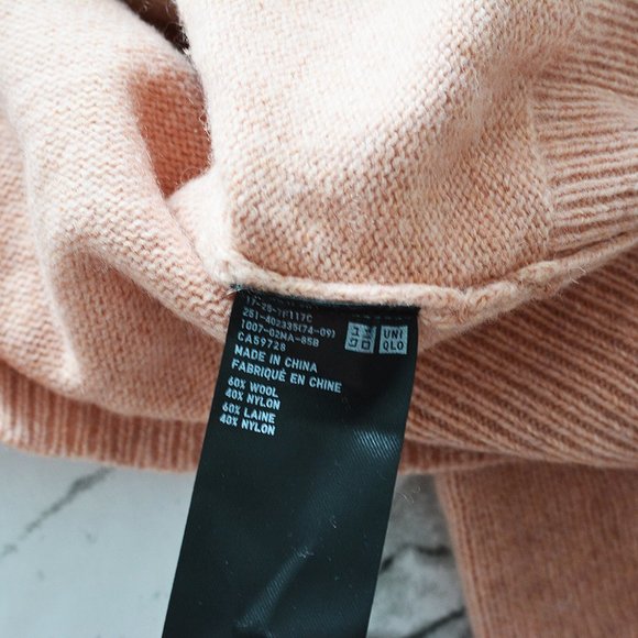 NWOT Uniqlo Pink Off-The-Shoulder Sweater - Picture 3 of 4